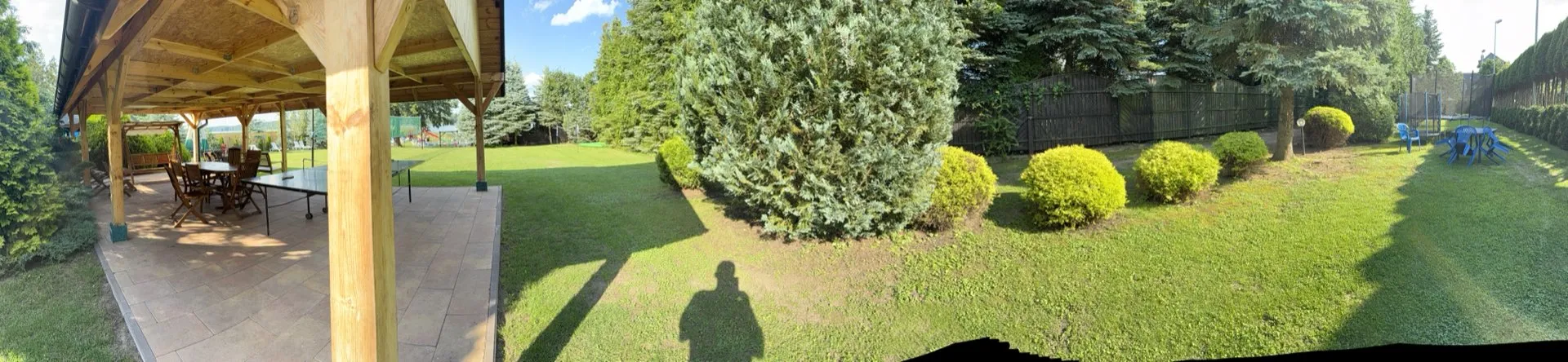 Taras z jadalnią i ogród VITA Augustów — strefa integracji